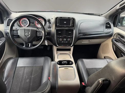 Used 2019 Dodge Grand Caravan SXT FWD image 29