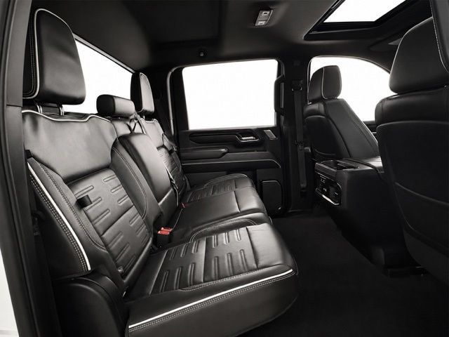 Used 2025 GMC Sierra 2500 AT4X AWD/4WD image 28