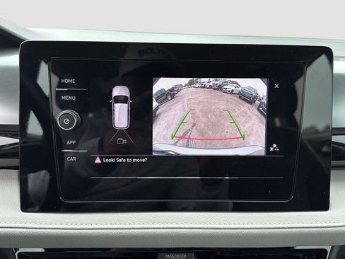 Certified 2025 Volkswagen Taos S w/ Taos MDO Package image 23