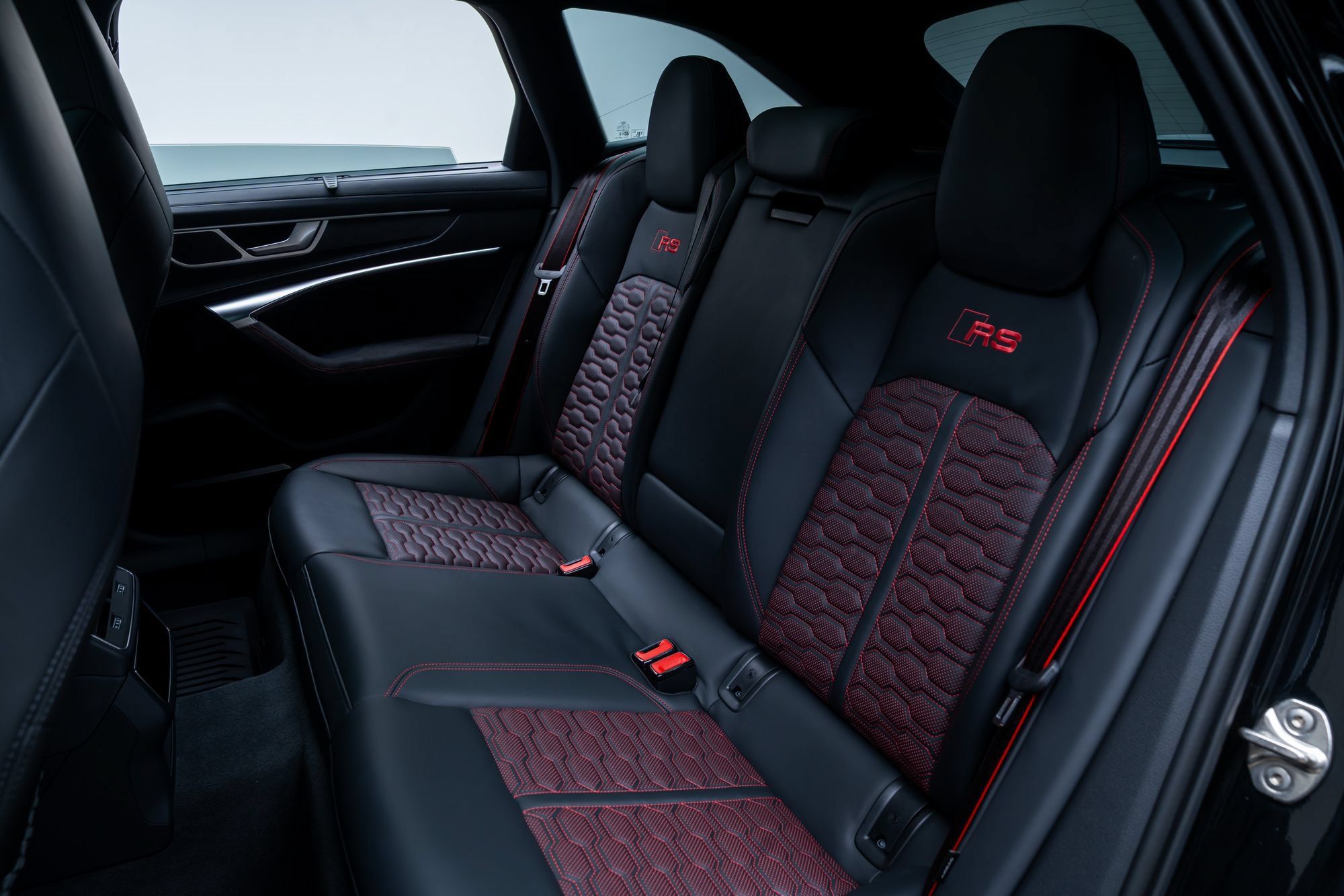 Used 2024 Audi RS 6 performance AWD/4WD image 25