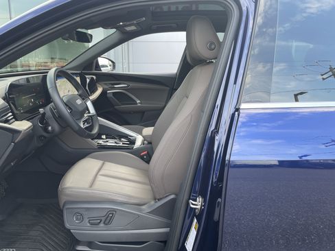 Certified 2025 Audi Q5 Premium w/ Convenience Package AWD/4WD image 7