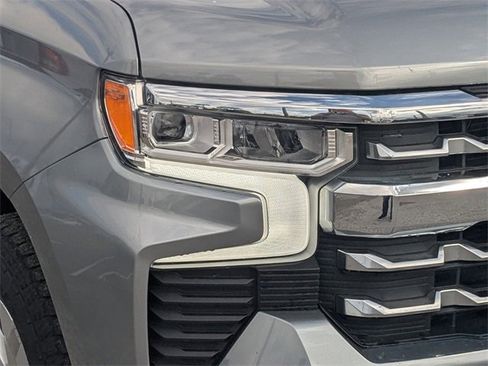 Used 2023 Chevrolet Silverado 1500 LTZ image 9