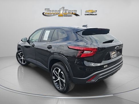 Used 2025 Chevrolet Trax RS w/ Sunroof Package image 5