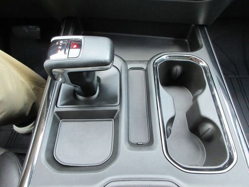 Certified 2022 Chevrolet Silverado 1500 ZR2 w/ Technology Package image 33