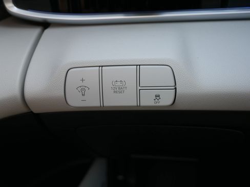 Certified 2026 Hyundai Elantra Limited FWD image 26