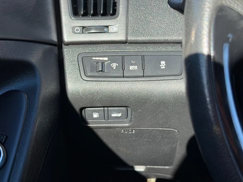Used 2011 Hyundai Sonata SE FWD image 30