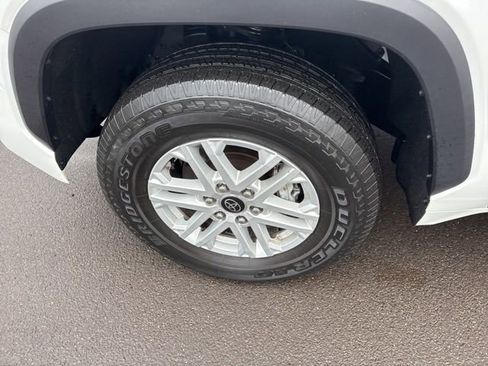 Used 2023 Toyota Tundra SR5 w/ SR5 Premium Package image 31