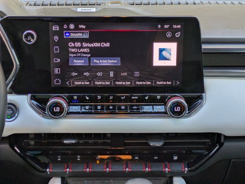 Used 2024 GMC Canyon AT4X image 15