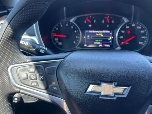 Used 2020 Chevrolet Equinox LT FWD image 23