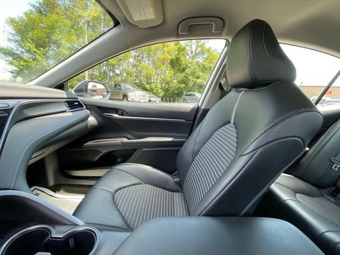 Used 2021 Toyota Camry SE FWD image 24