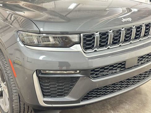 New 2026 Jeep Grand Cherokee Limited AWD/4WD image 13