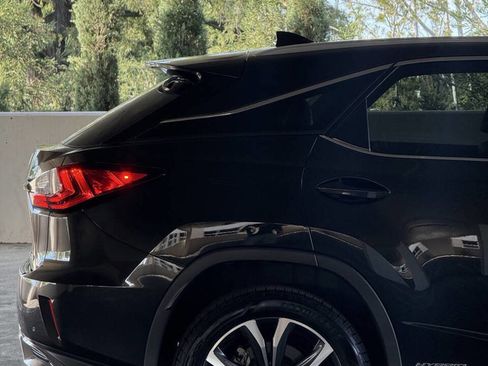 Used 2018 Lexus RX 450h AWD w/ Premium Package image 8