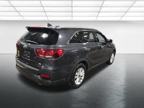 Used 2019 Kia Sorento AWD w/ LX Convenience Package image 5