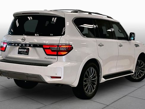 Used 2024 Nissan Armada Platinum w/ Captain's Chairs Package RWD image 12