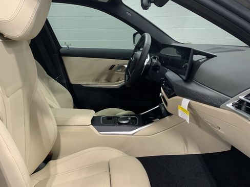 Used 2025 BMW 330i Sedan w/ Convenience Package image 24