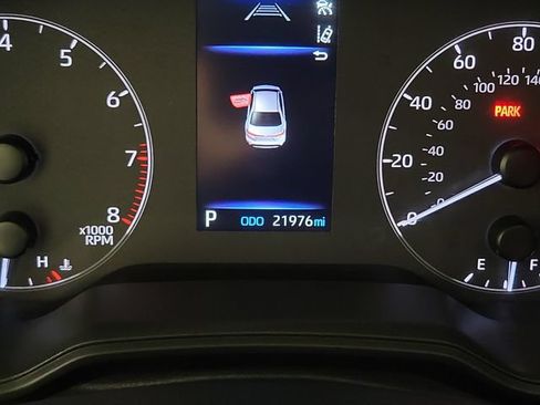 Used 2024 Toyota Corolla LE FWD image 2