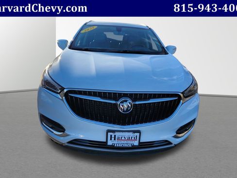 Used 2021 Buick Enclave Essence image 2