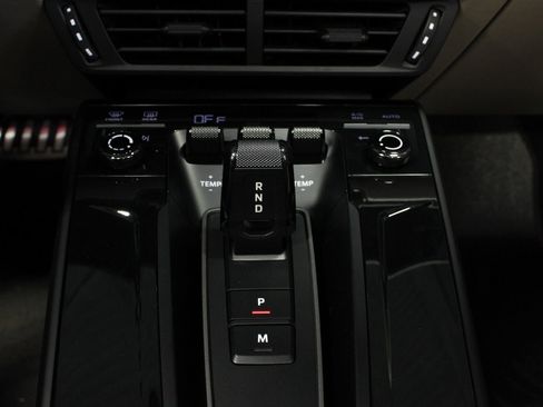 Certified 2025 Porsche 911 Carrera RWD image 14