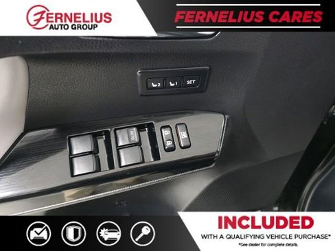 Used 2016 Toyota RAV4 Limited image 16