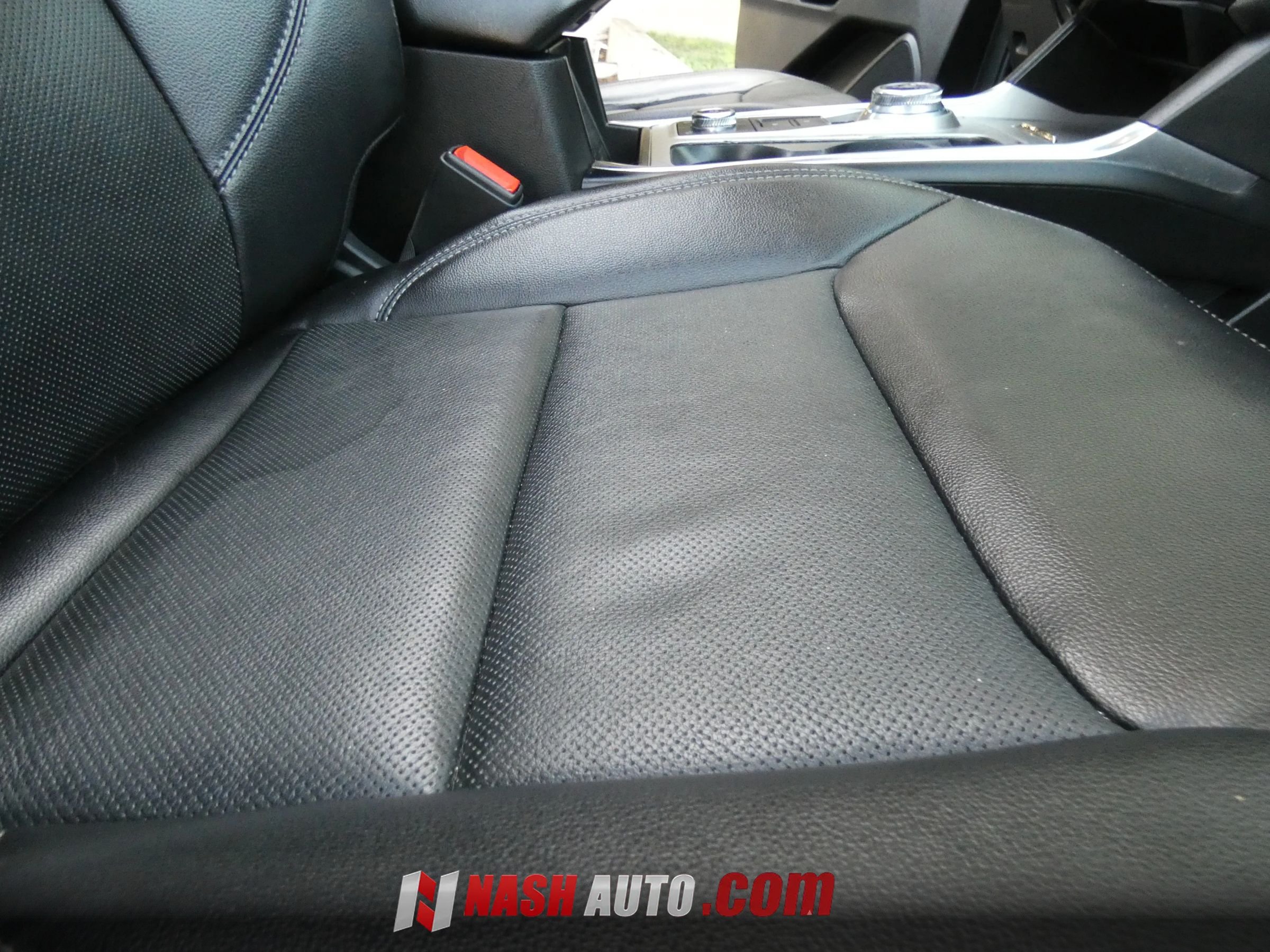 Used 2021 Ford Explorer Limited AWD/4WD image 31