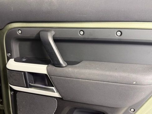 Used 2020 Land Rover Defender 110 SE AWD/4WD image 28