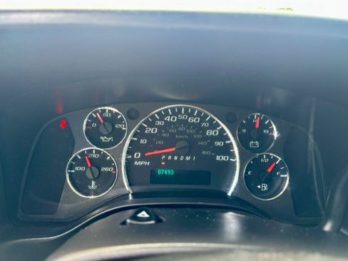 Used 2022 Chevrolet Express 2500 w/ Driver Convenience Package RWD image 16