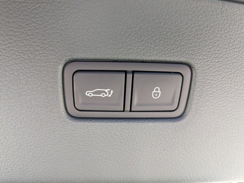 Used 2025 Genesis GV80 3.5T e-SC AWD/4WD image 16