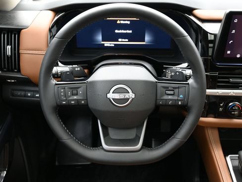 Used 2026 Nissan Pathfinder Platinum w/ Cargo Package FWD image 15
