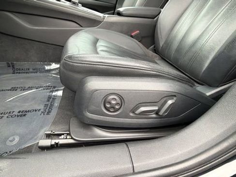 Used 2017 Audi A4 2.0T Premium w/ Convenience Package image 16