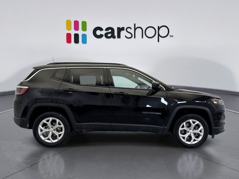 Used 2024 Jeep Compass Latitude AWD/4WD image 6