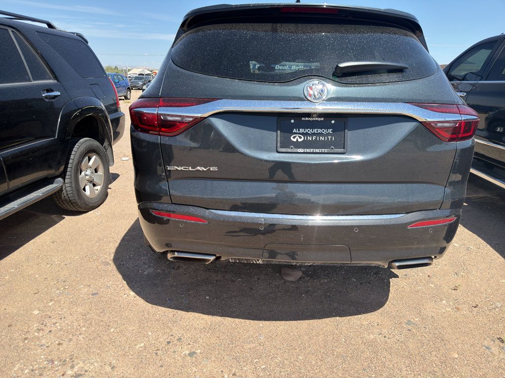 Used 2020 Buick Enclave Essence w/ Sound and Sites Package FWD image 5