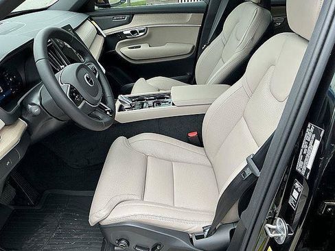 New 2026 Volvo XC90 B6 Ultra w/ Protection Package Premier AWD/4WD image 15