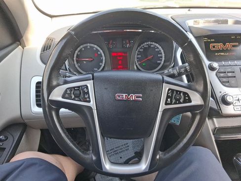 Used 2017 GMC Terrain SLE w/ Technology Package AWD/4WD image 10