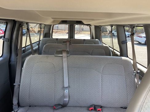 Used 2023 Chevrolet Express 3500 LT w/ LT Preferred Equipment Group image 17