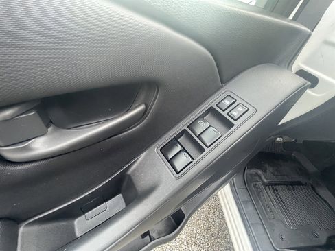 Used 2024 Nissan Frontier S image 22