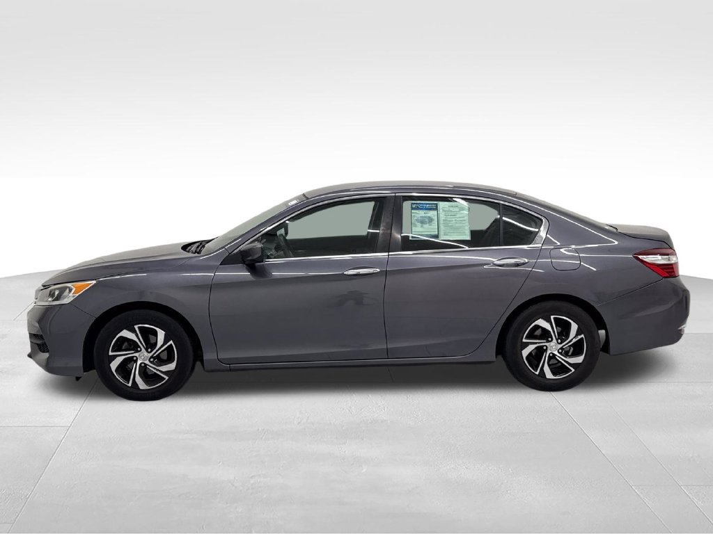 Used 2017 Honda Accord LX image 2