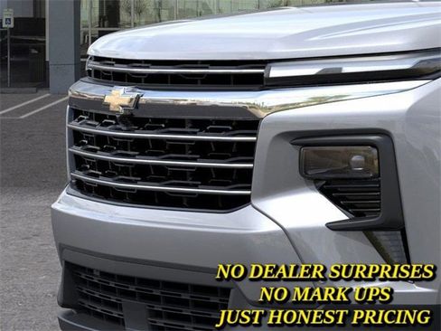 New 2026 Chevrolet Traverse LT w/ Enhanced Driving Package image 13