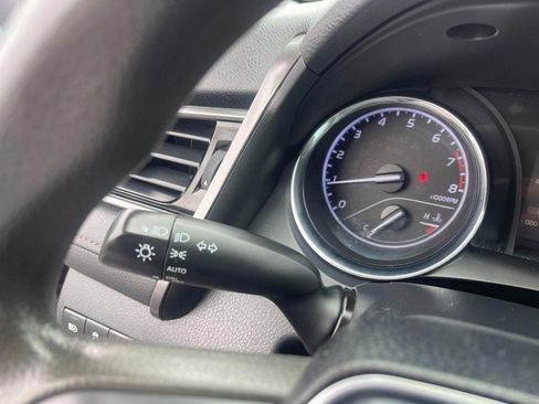 Used 2020 Toyota Camry LE image 19