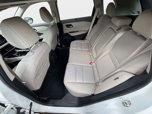 Used 2021 Nissan Rogue SL w/ Premium Package image 12