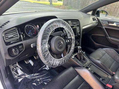 Used 2016 Volkswagen Golf 4-Door AWD/4WD image 14