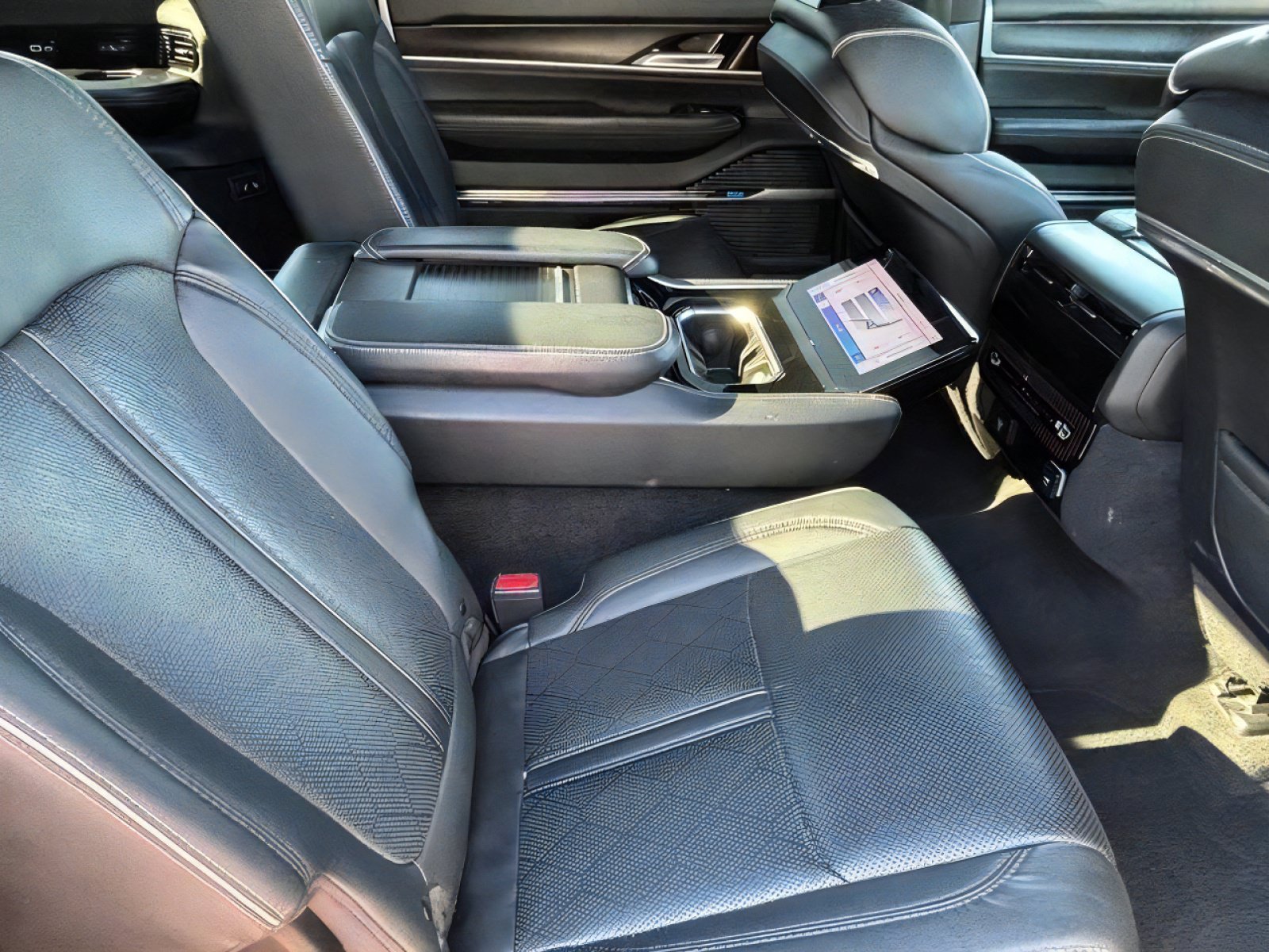 Used 2024 Jeep Grand Wagoneer L Series II w/ Quick Order Packagew 28T AWD/4WD image 31