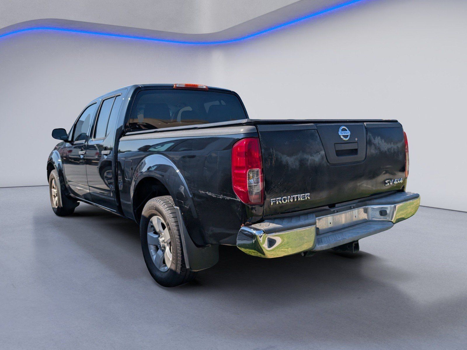 Used 2011 Nissan Frontier SV AWD/4WD image 7