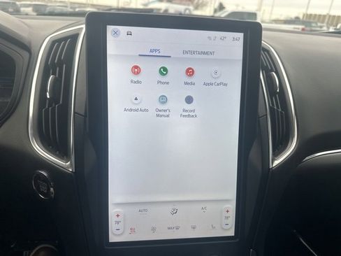 Used 2024 Ford Edge Titanium image 14