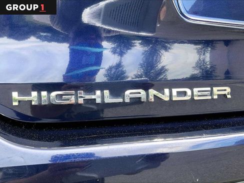 Used 2025 Toyota Highlander XSE AWD/4WD image 33
