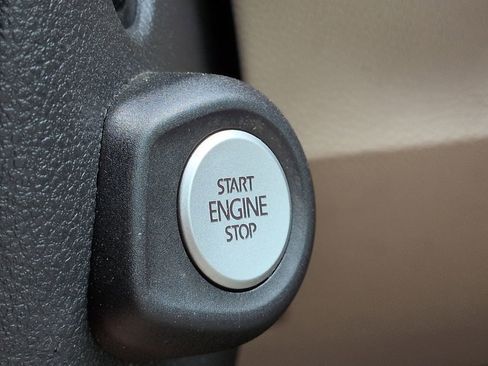 Used 2013 Volkswagen Eos Executive image 27