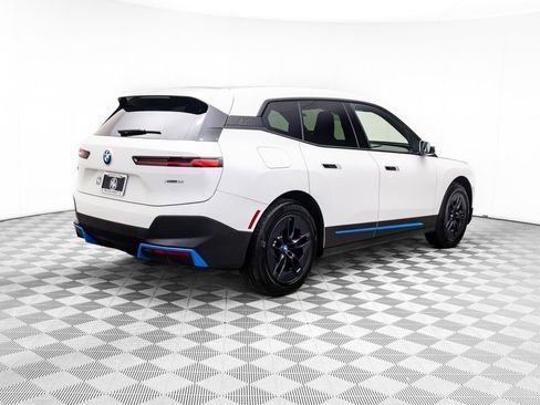 Used 2024 BMW iX xDrive50 w/ Convenience Package image 6