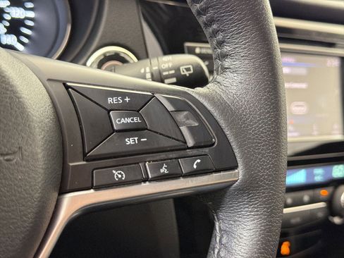 Used 2019 Nissan Rogue SV image 31