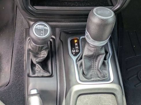 Used 2023 Jeep Wrangler Unlimited Sport AWD/4WD image 26