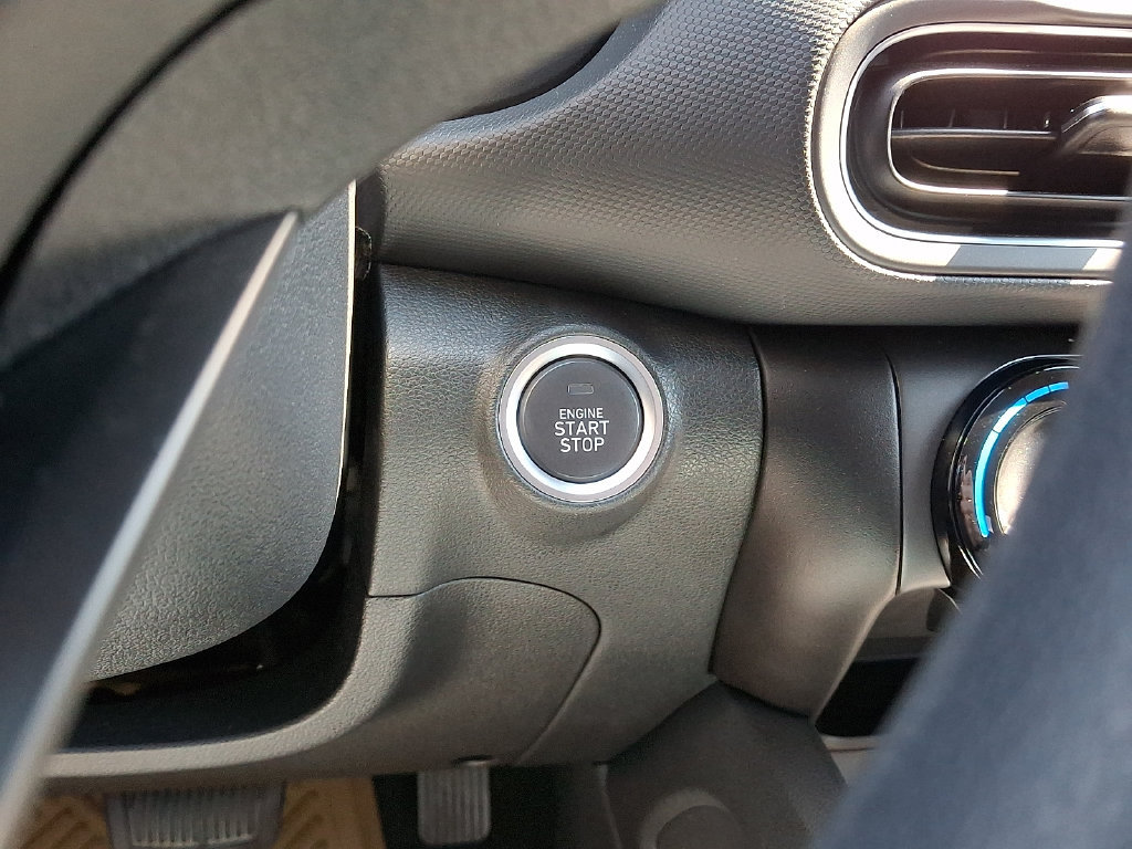 Used 2023 Hyundai Kona SEL AWD/4WD image 23