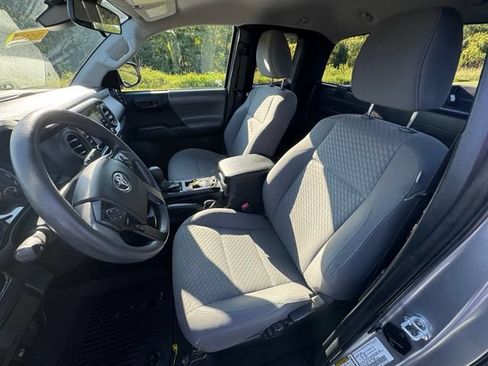 Used 2021 Toyota Tacoma SR RWD image 13